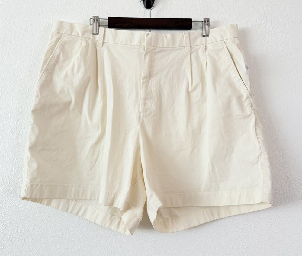 GAP Women’s High Rise Chino Shorts Ivory Size 20 NWT Cotton Blend Casual
